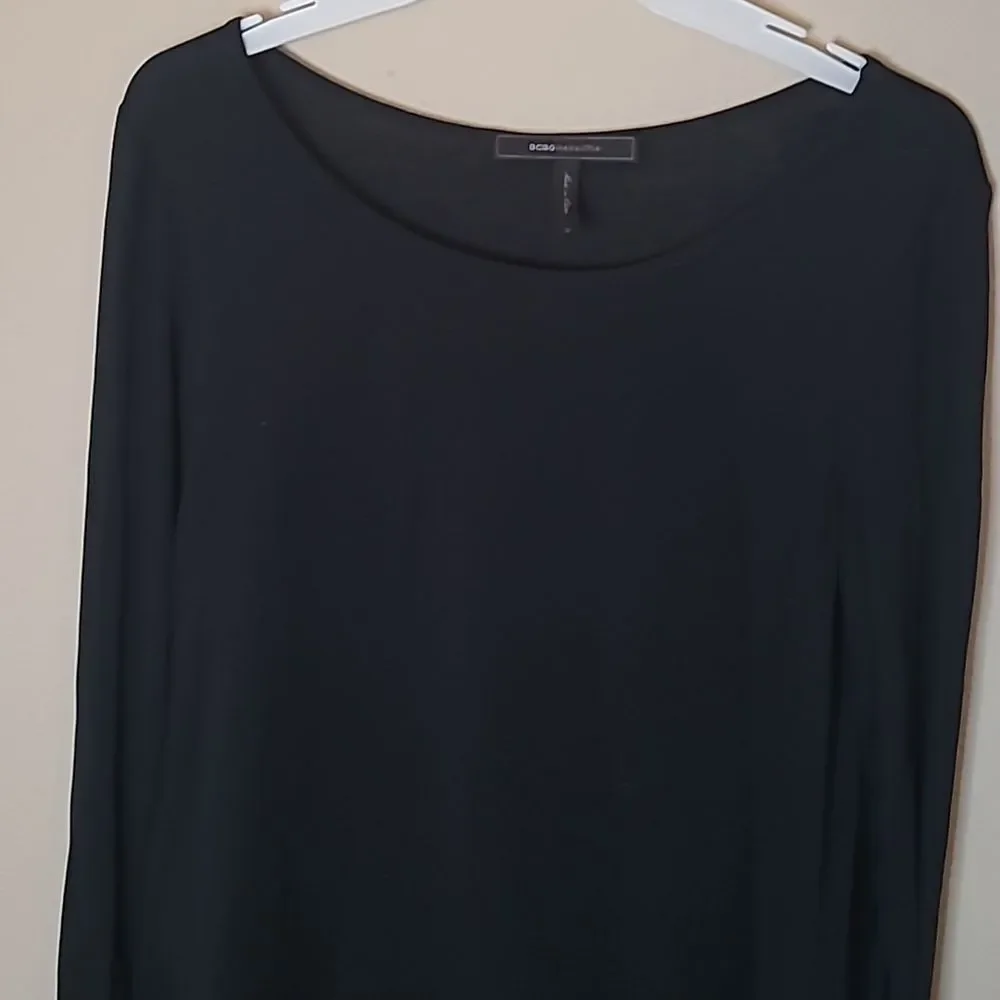 🎄🎄🎄Bcbg Maxazria sz Sm Sequin Trim RoseAnn Top in Black - Picture 2 of 8